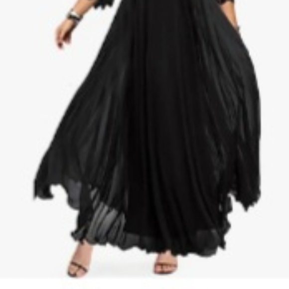 Black plus size dress - Picture 3 of 3